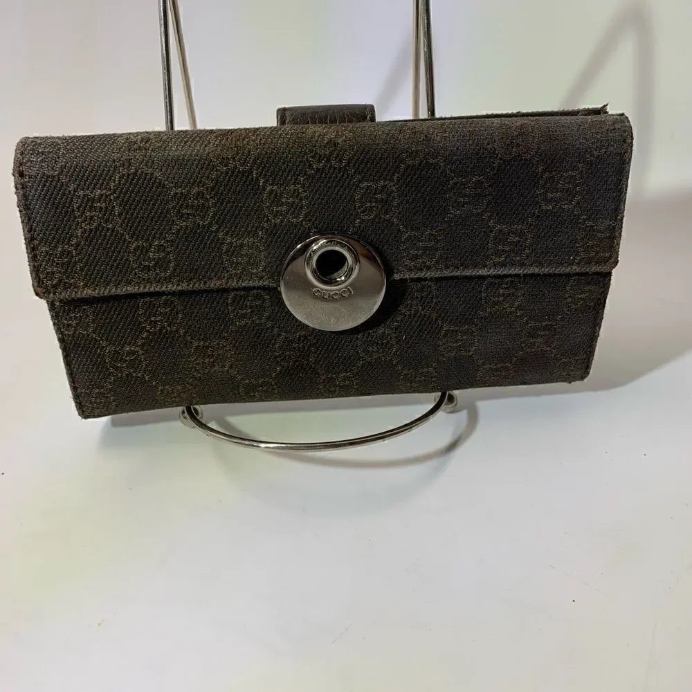 Authentic GUCCI GG Logo Long Wallet. brown